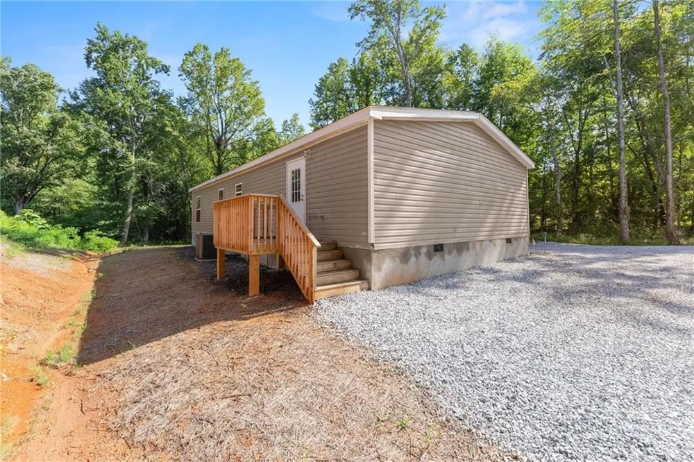 277 Yates Street Cornelia, GA 30531