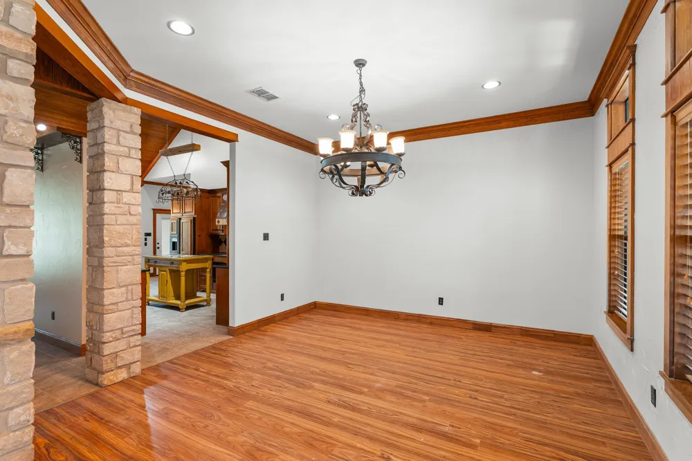 735 Winding Trail Crawford, TX 76638