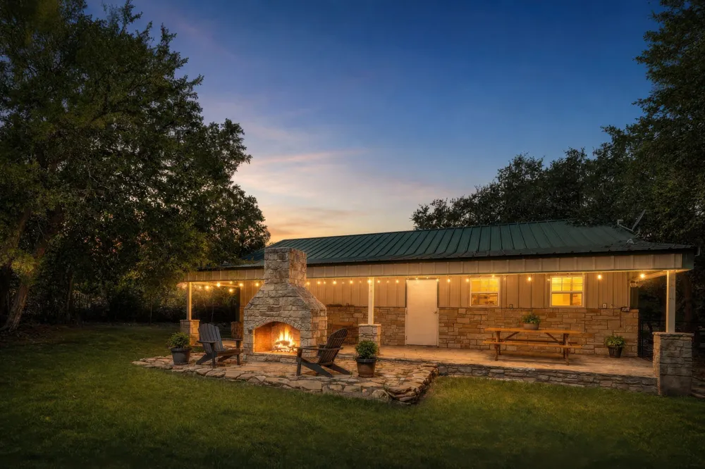 735 Winding Trail Crawford, TX 76638