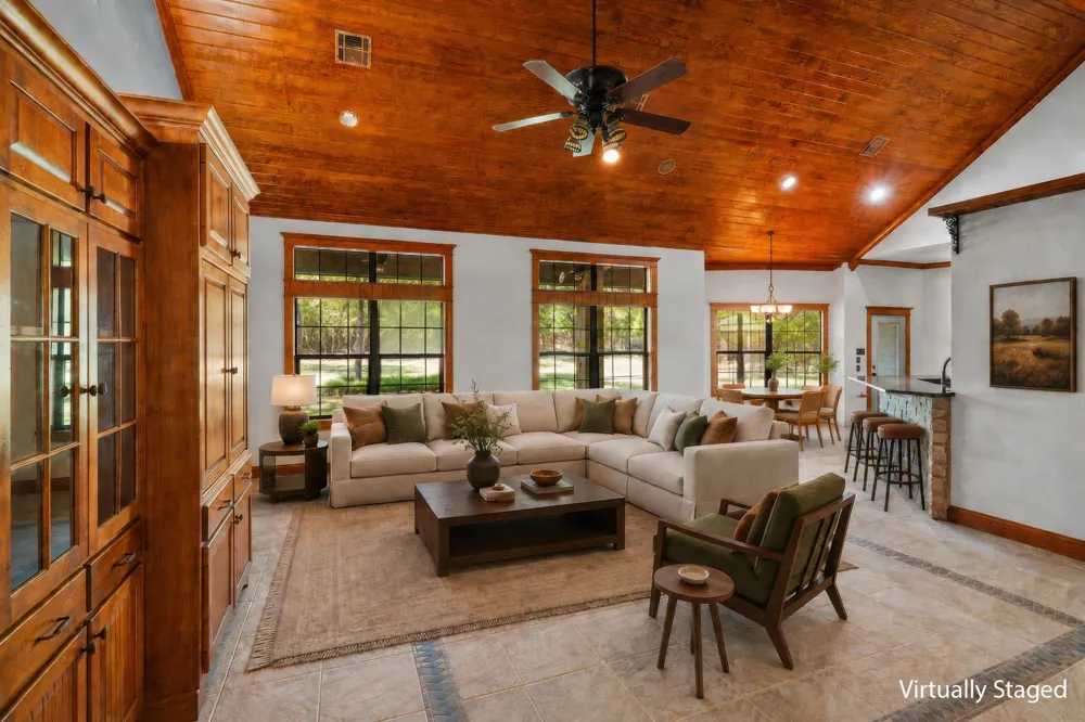 735 Winding Trail Crawford, TX 76638