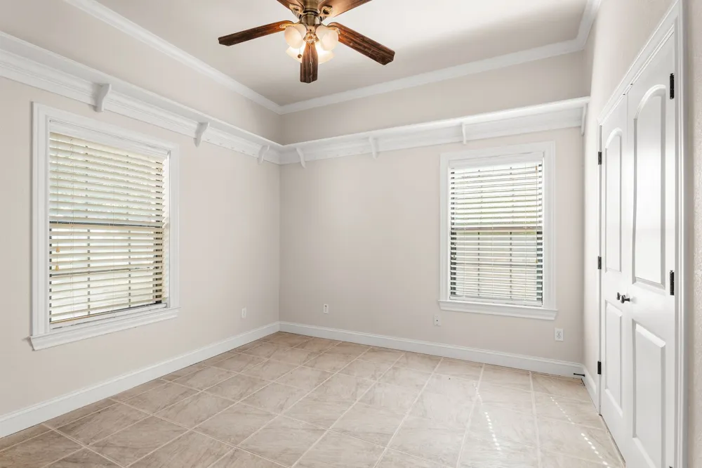 735 Winding Trail Crawford, TX 76638