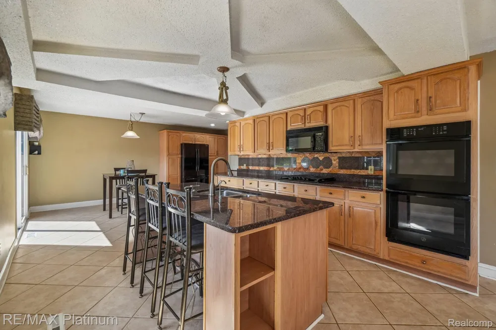 881 Bogie Lake Road White Lake Charter Township, MI 48383