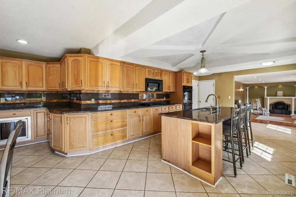881 Bogie Lake Road White Lake Charter Township, MI 48383