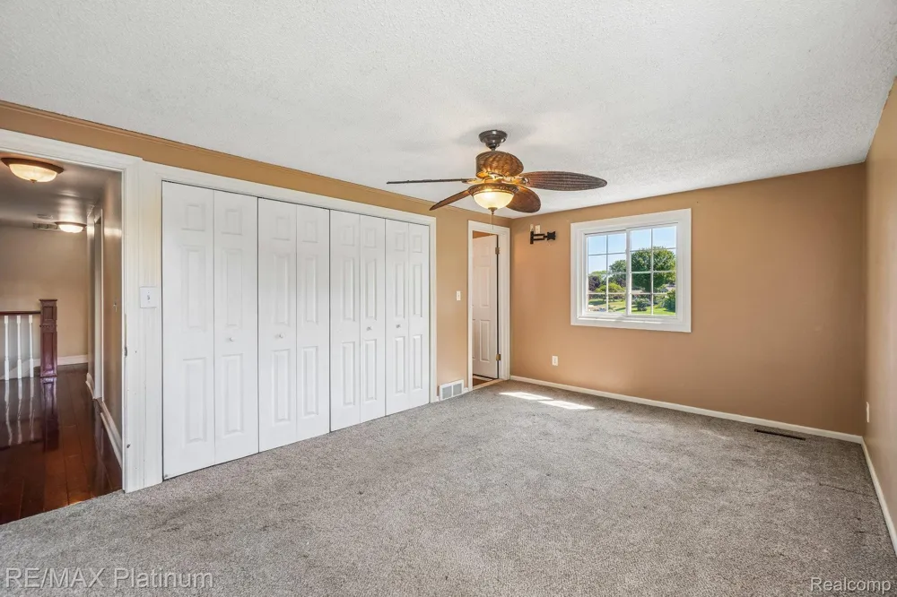881 Bogie Lake Road White Lake Charter Township, MI 48383