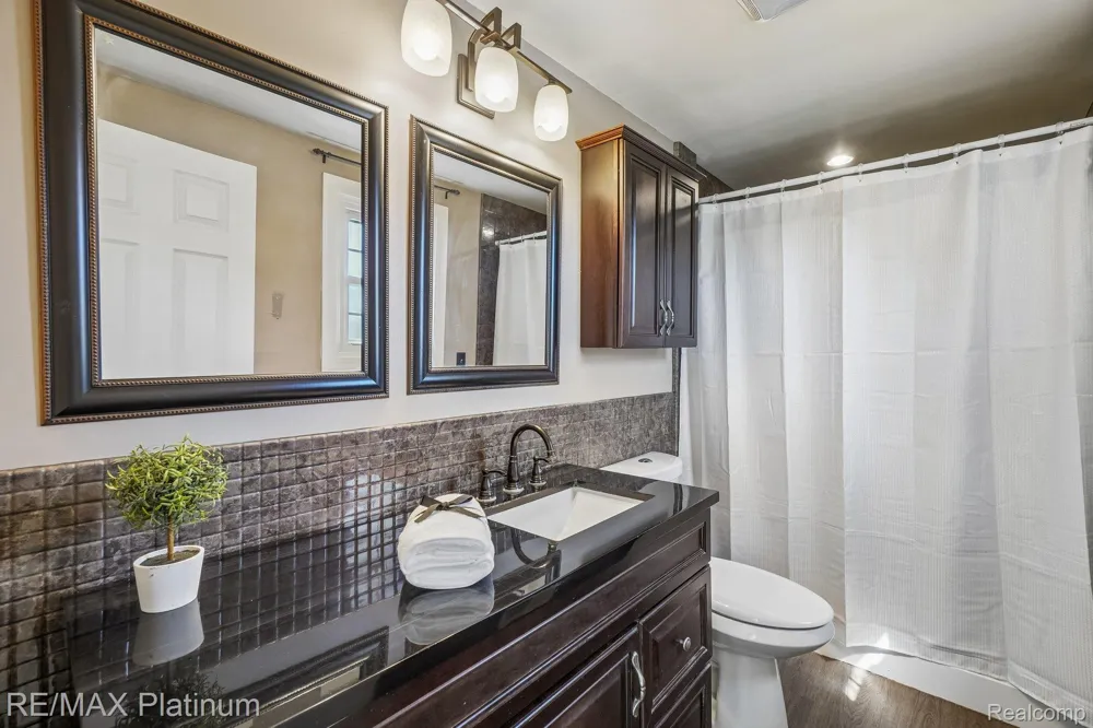 881 Bogie Lake Road White Lake Charter Township, MI 48383