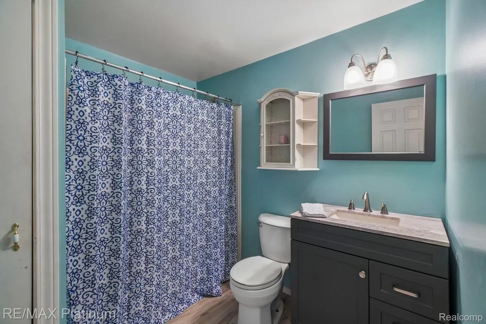 881 Bogie Lake Road White Lake Charter Township, MI 48383