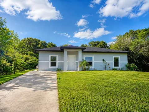 2617 Queen Drive