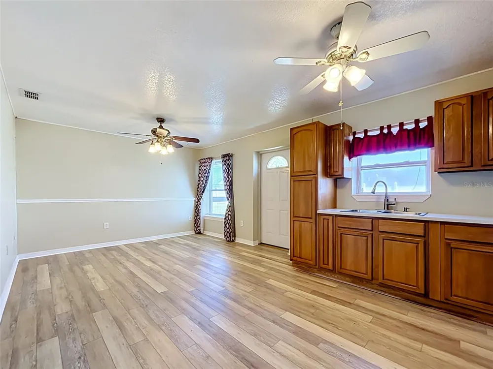 2 FT CLINCH HEIGHTS ROAD Frostproof, FL 33843