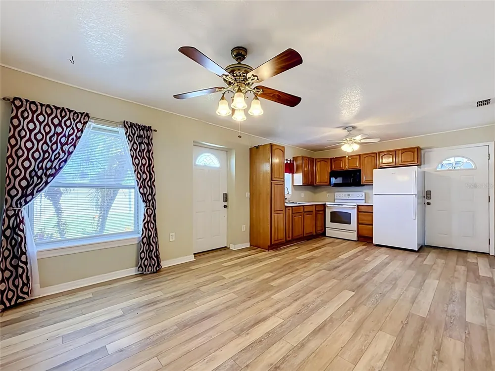 2 FT CLINCH HEIGHTS ROAD Frostproof, FL 33843