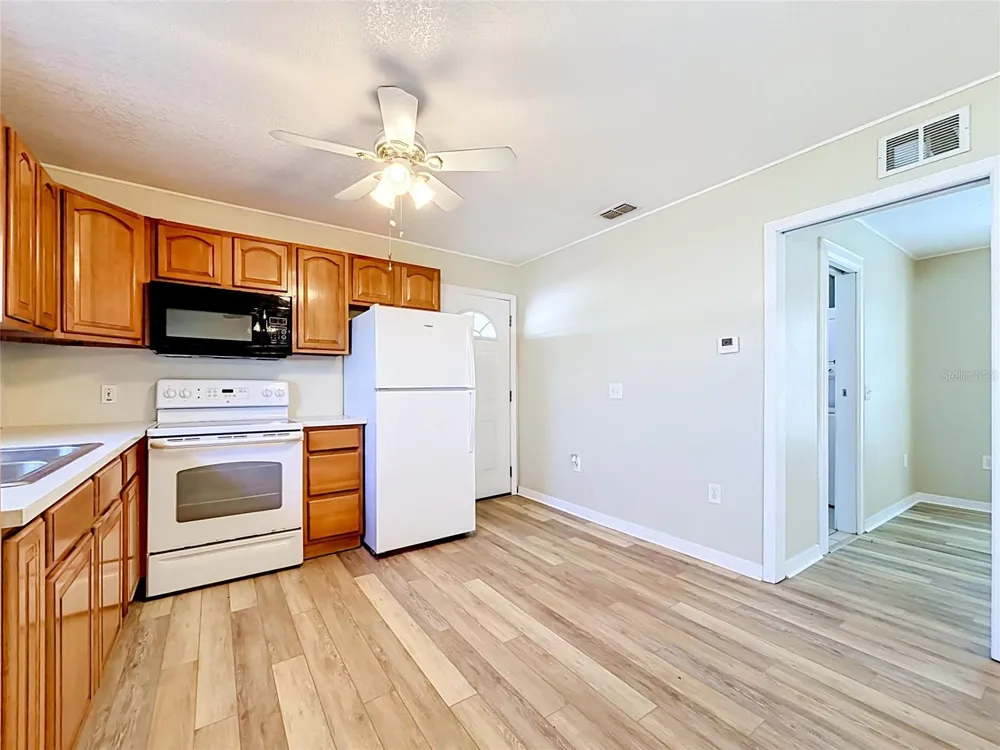 2 FT CLINCH HEIGHTS ROAD Frostproof, FL 33843