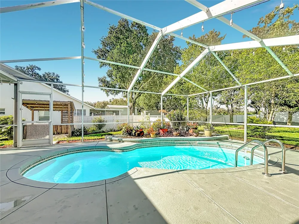 2 FT CLINCH HEIGHTS ROAD Frostproof, FL 33843