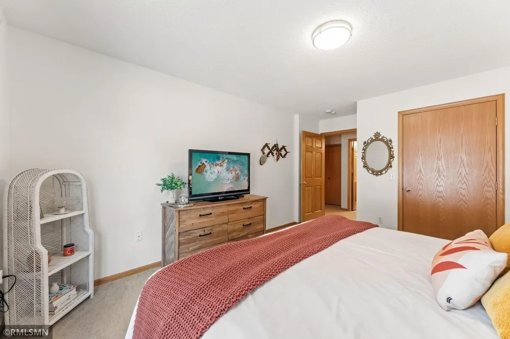10751 Redwood Street NW Coon Rapids, MN 55433
