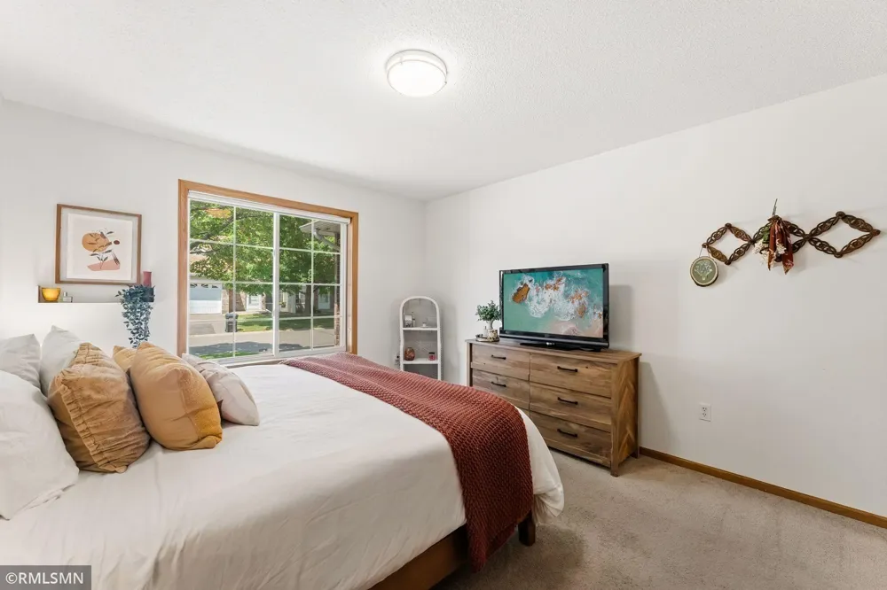10751 Redwood Street NW Coon Rapids, MN 55433
