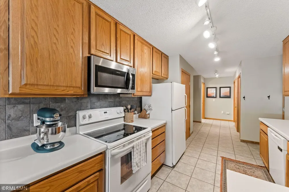 10751 Redwood Street NW Coon Rapids, MN 55433