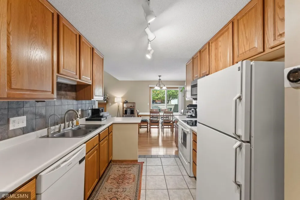 10751 Redwood Street NW Coon Rapids, MN 55433
