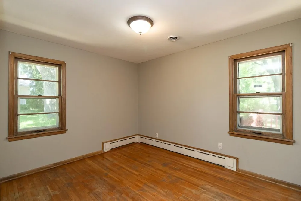 1751 Larpenteur Avenue E Maplewood, MN 55109