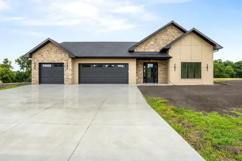 14433 Grandview Lane
