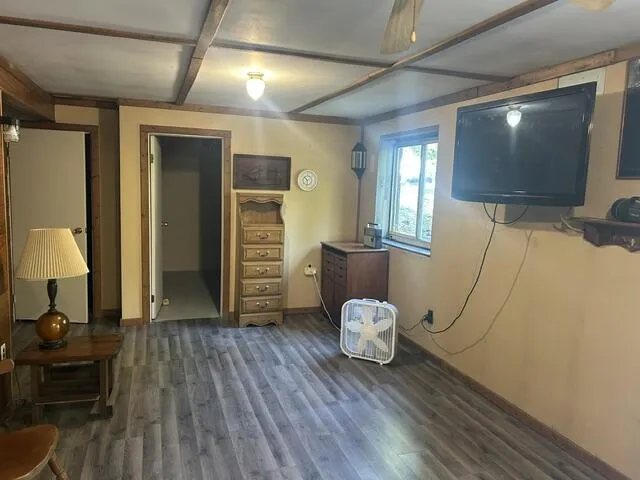 9841 River Road Mecosta, MI 49332