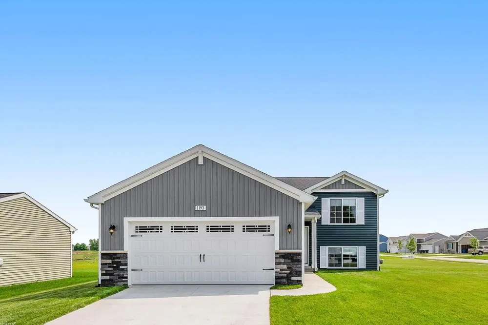1193 Cooley Mill Lane Vicksburg, MI 49097
