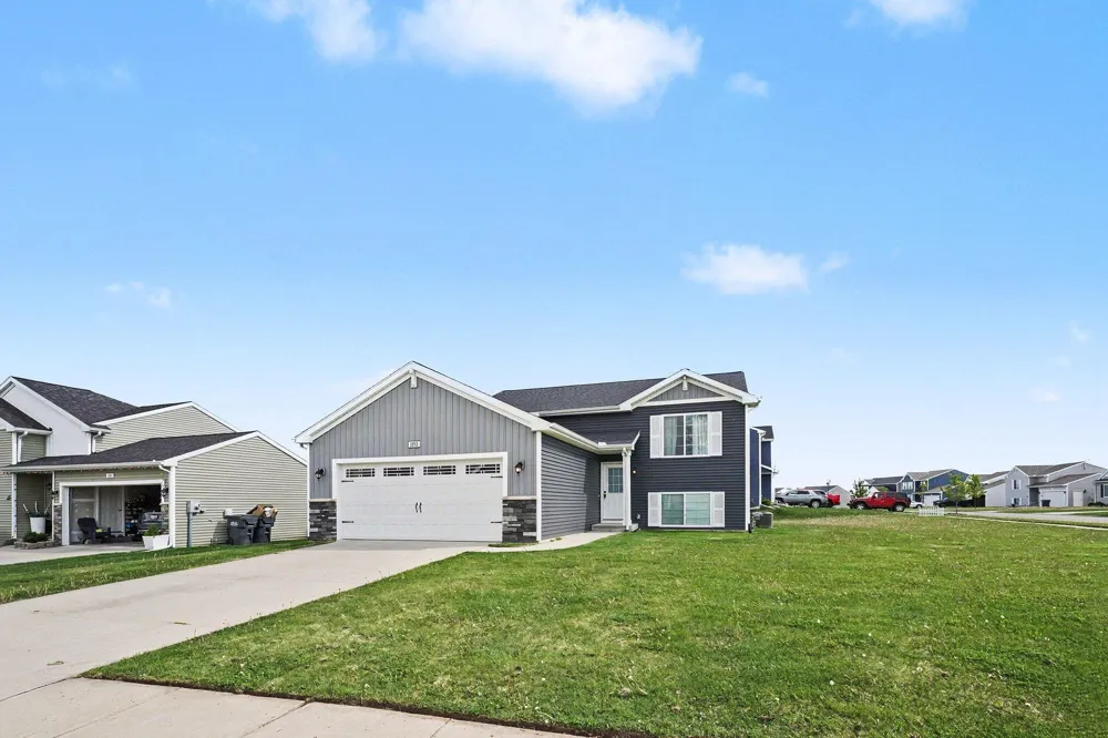 1193 Cooley Mill Lane Vicksburg, MI 49097