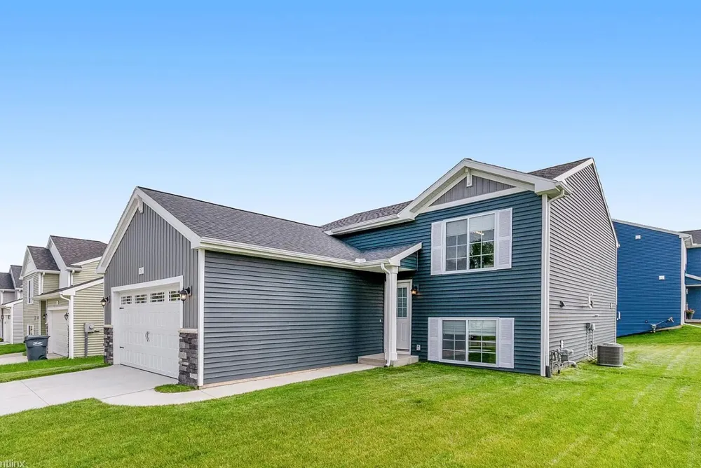 1193 Cooley Mill Lane Vicksburg, MI 49097