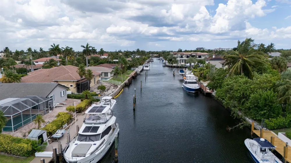 4020 NE 24th Avenue Lighthouse Point, FL 33064
