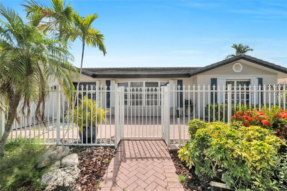 4020 NE 24th Avenue Lighthouse Point, FL 33064