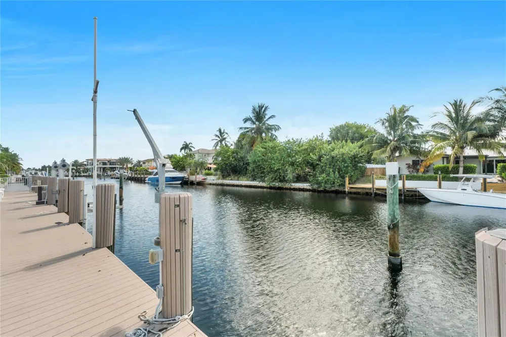 4020 NE 24th Avenue Lighthouse Point, FL 33064