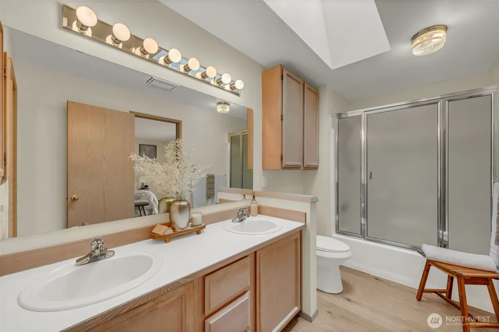 3050 Chelsea Lane Enumclaw, WA 98022