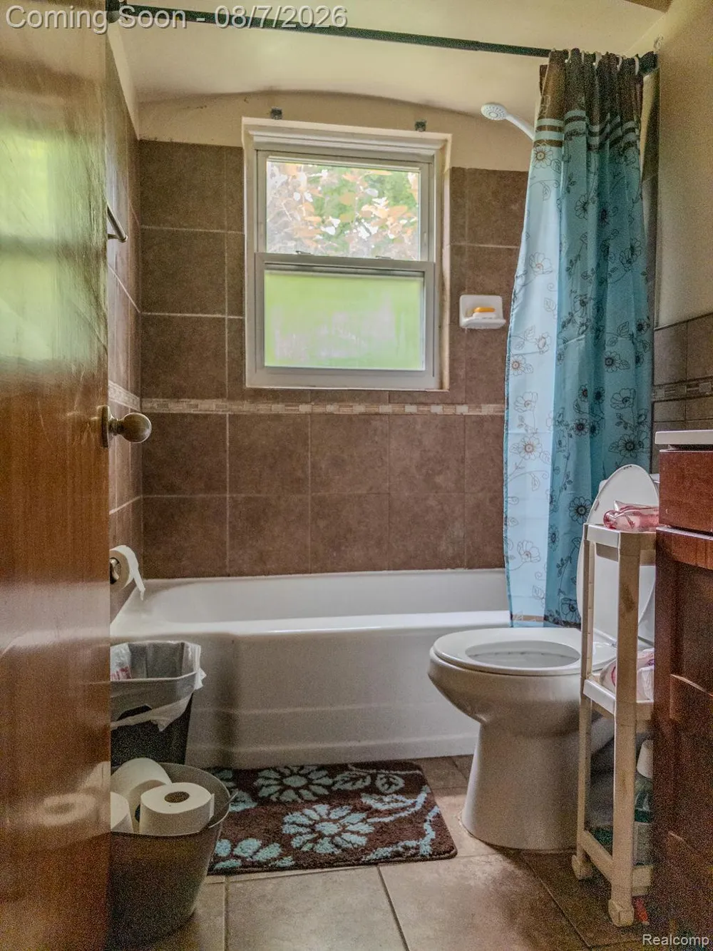 18400 Lenore Detroit City, MI 48219