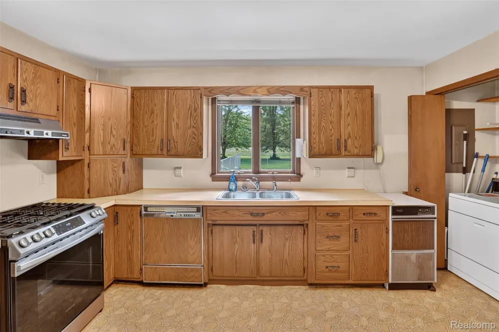 3775 W Saginaw Road Vassar City, MI 48768