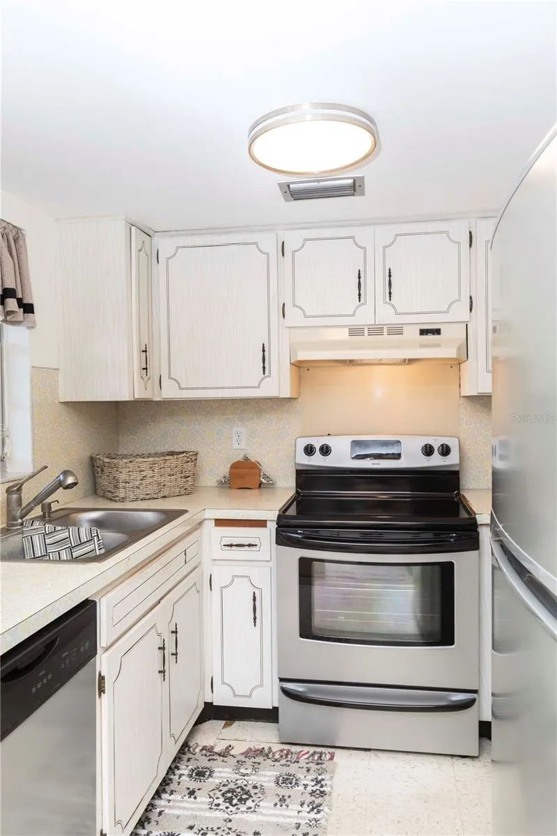4609 MARINE PARKWAY #203 New Port Richey, FL 34652