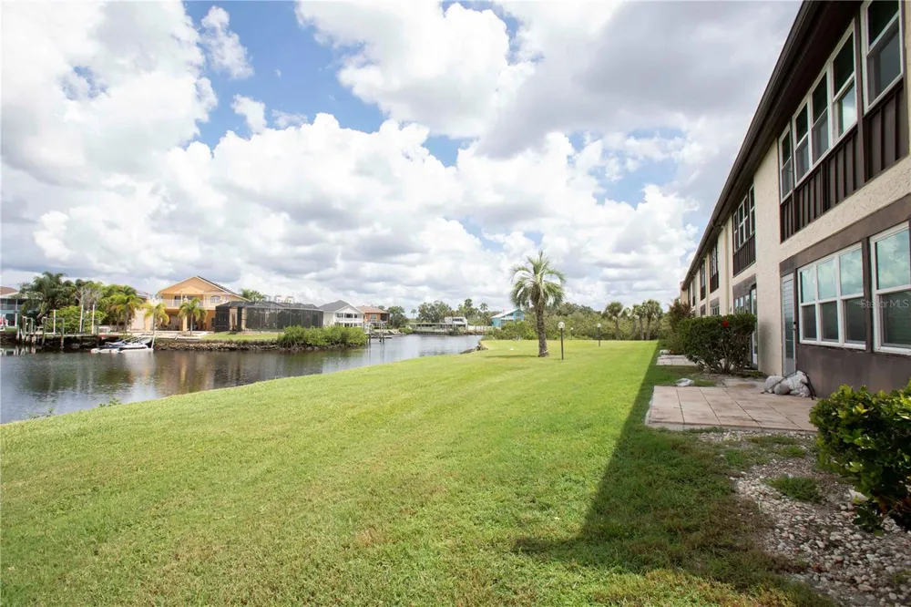 4609 MARINE PARKWAY #203 New Port Richey, FL 34652