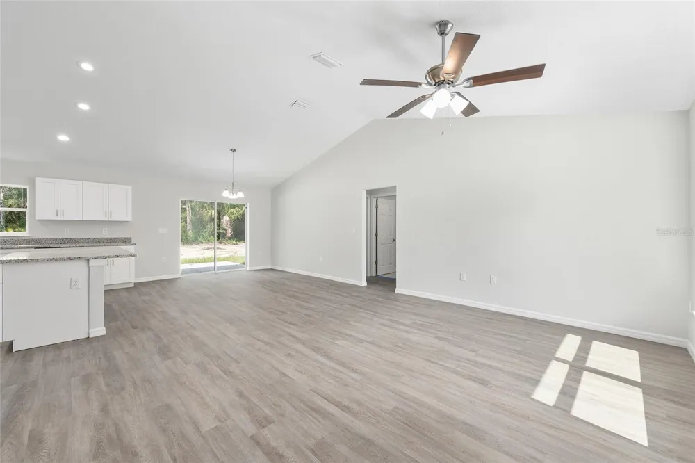 202 FISHER LOOP Ocklawaha, FL 32179