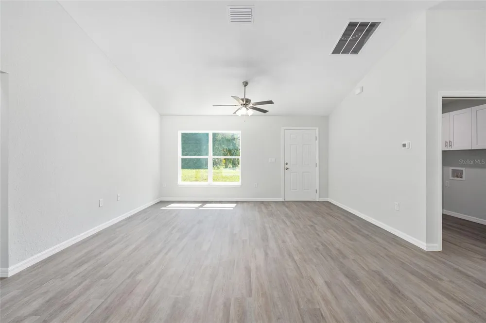 202 FISHER LOOP Ocklawaha, FL 32179