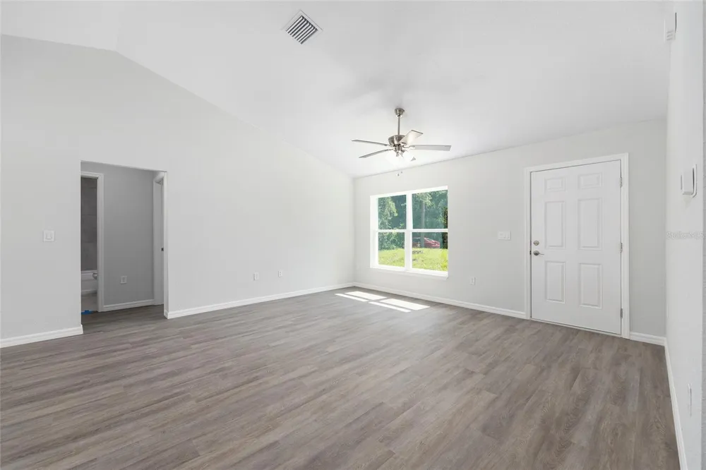 202 FISHER LOOP Ocklawaha, FL 32179