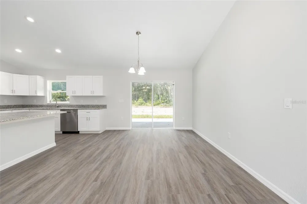 202 FISHER LOOP Ocklawaha, FL 32179