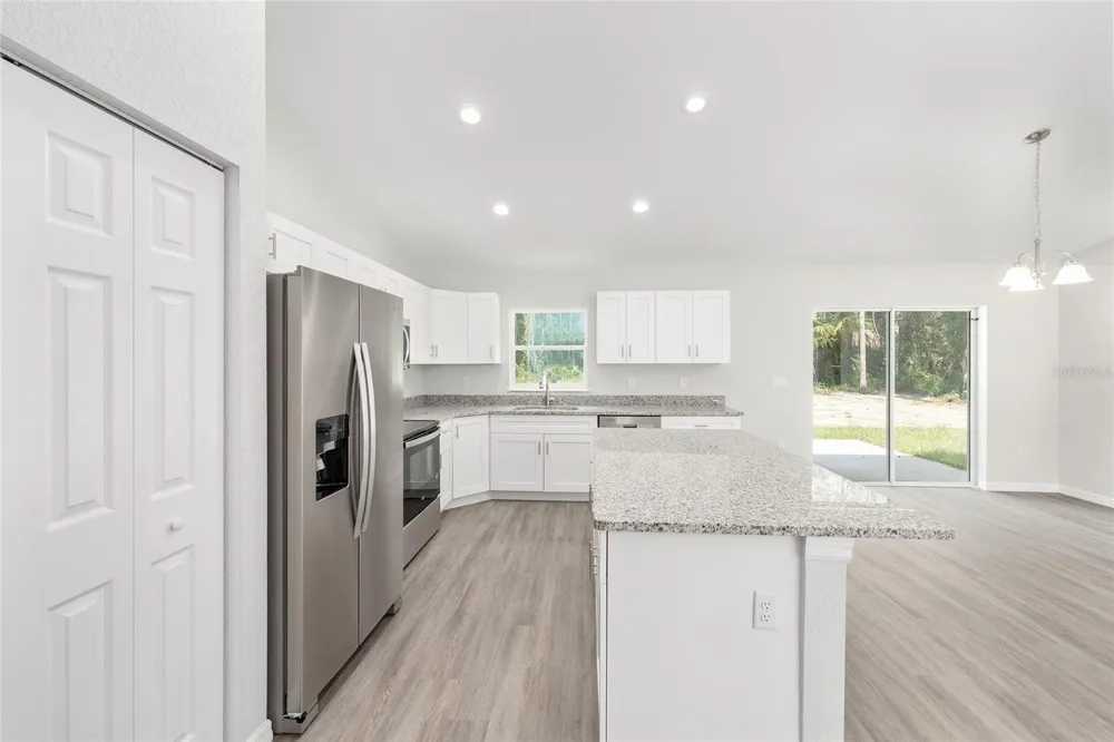 202 FISHER LOOP Ocklawaha, FL 32179