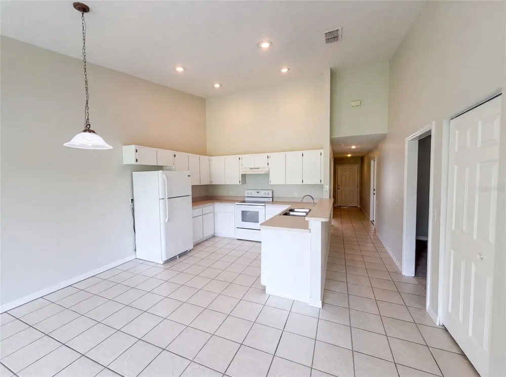 37209 GRASSY HILL LANE Dade City, FL 33525
