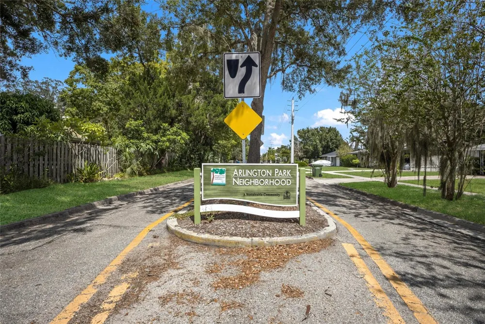 2070 HYDE PARK STREET Sarasota, FL 34239
