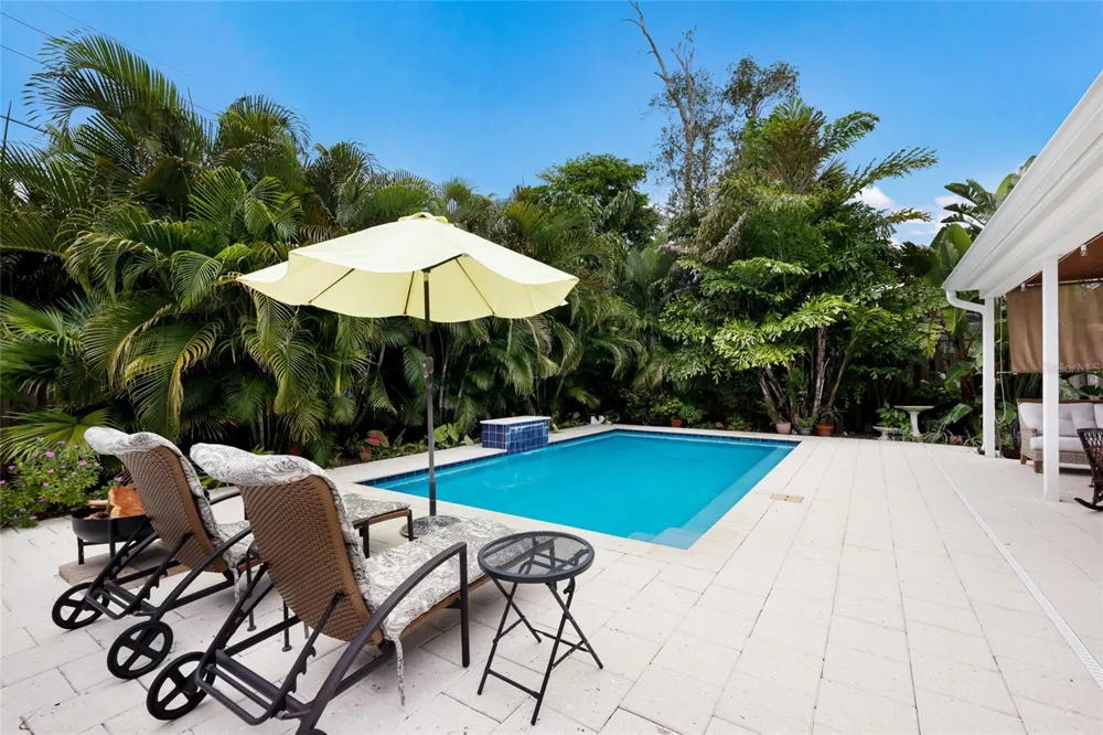 2070 HYDE PARK STREET Sarasota, FL 34239