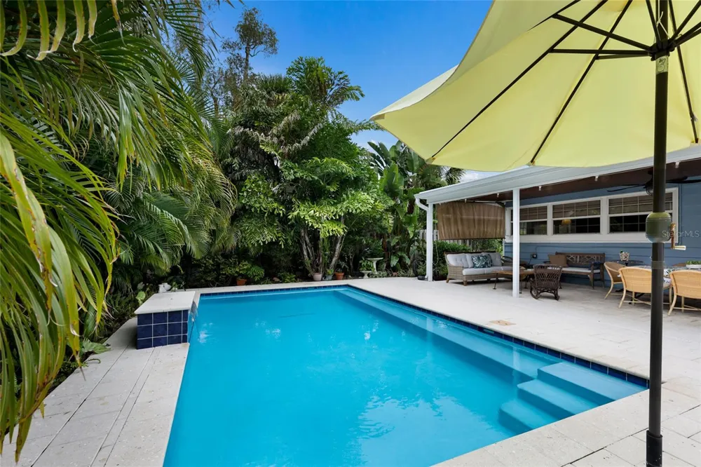 2070 HYDE PARK STREET Sarasota, FL 34239