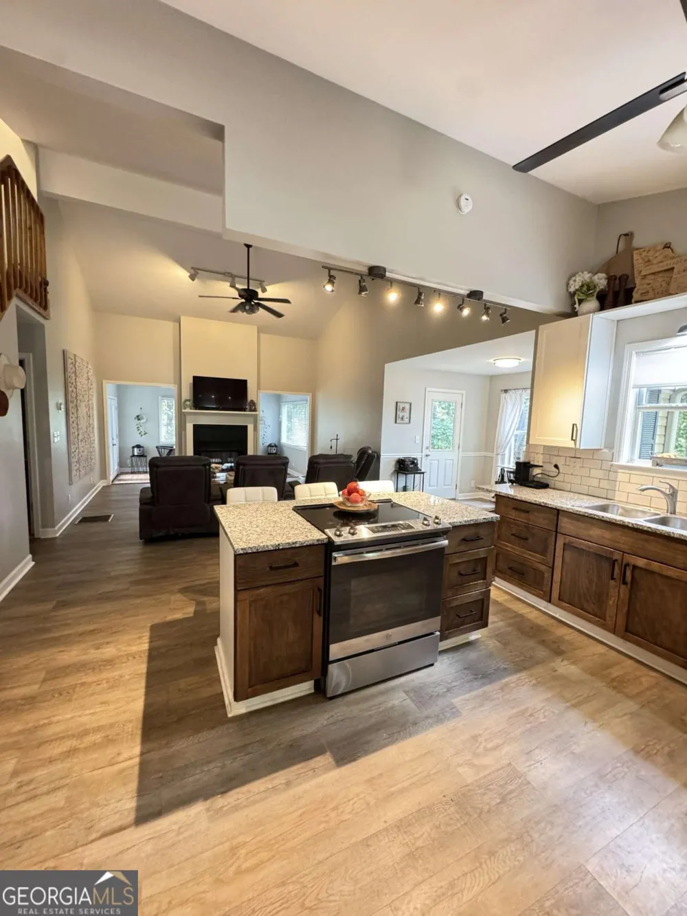 3492 Point View CIR Gainesville, GA 30506