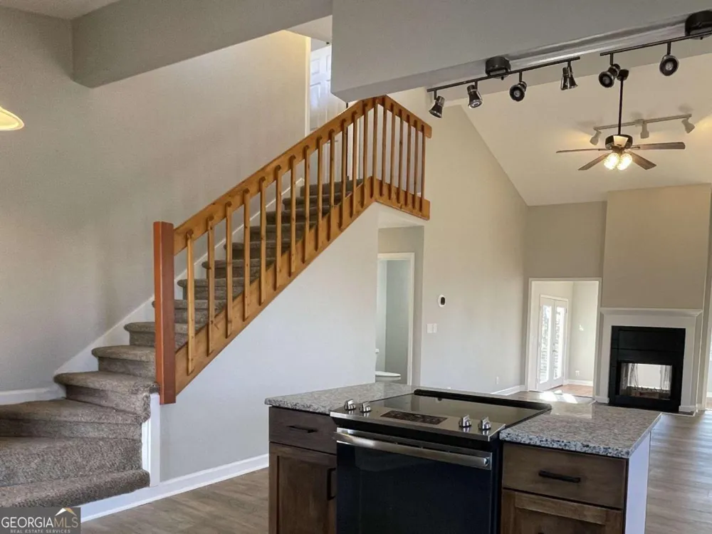 3492 Point View CIR Gainesville, GA 30506