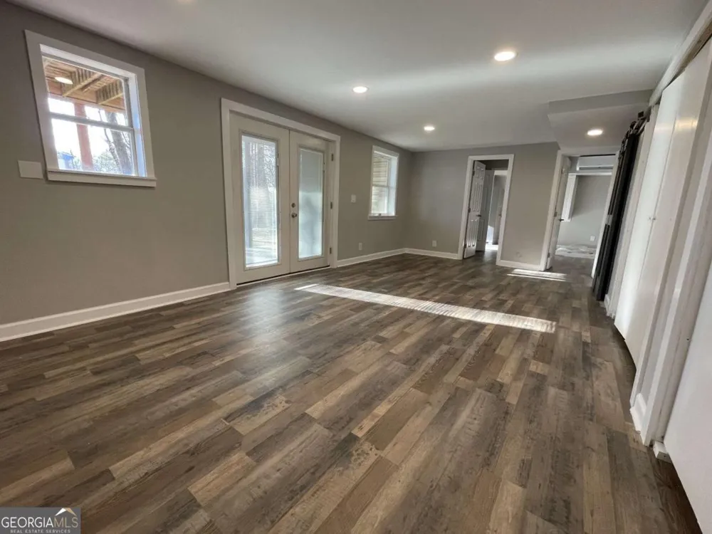 3492 Point View CIR Gainesville, GA 30506