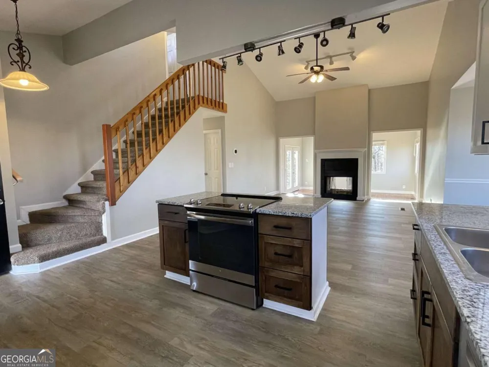 3492 Point View CIR Gainesville, GA 30506