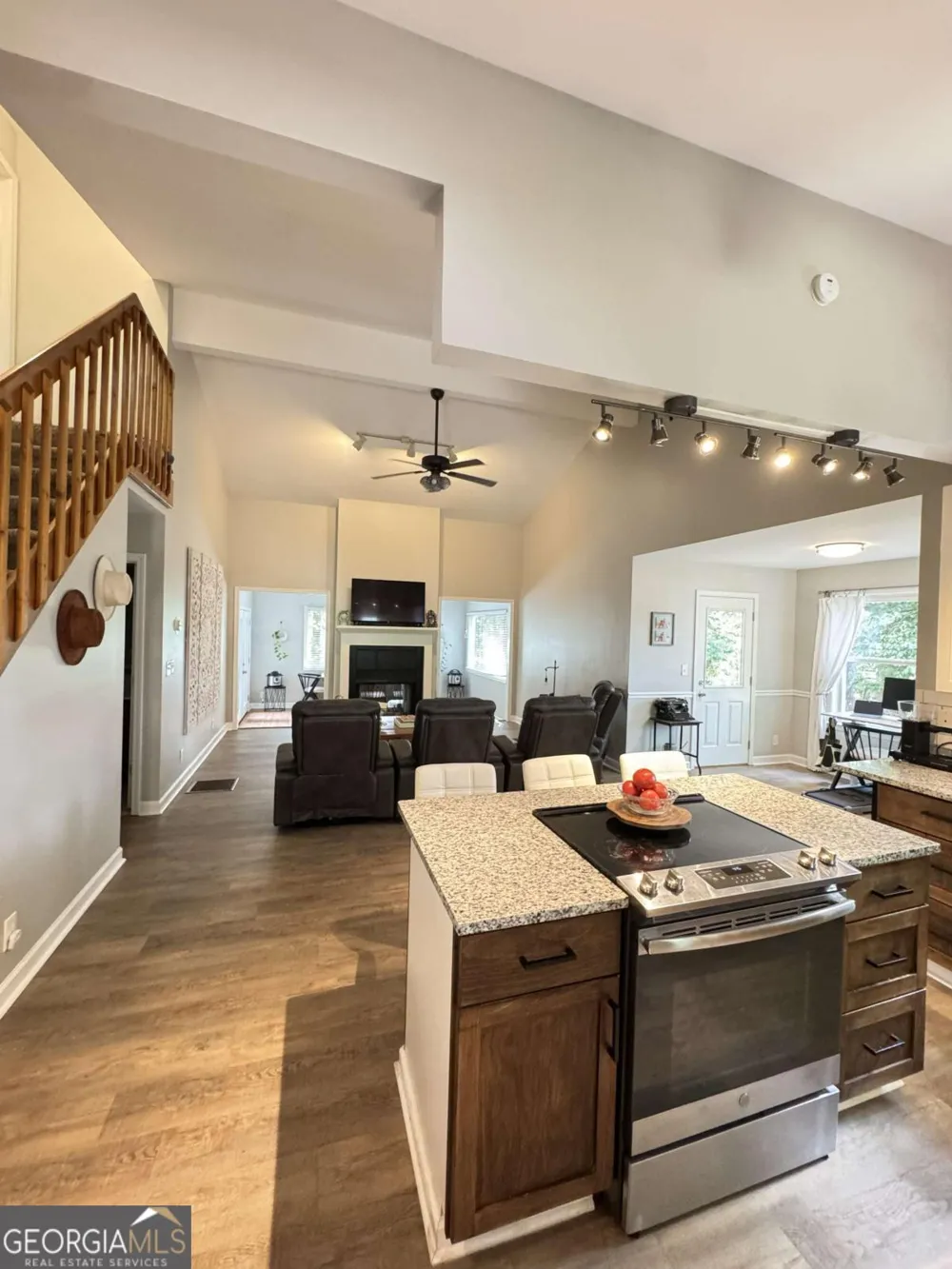 3492 Point View CIR Gainesville, GA 30506