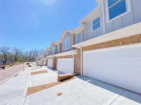 2586 Mills Commons Drive