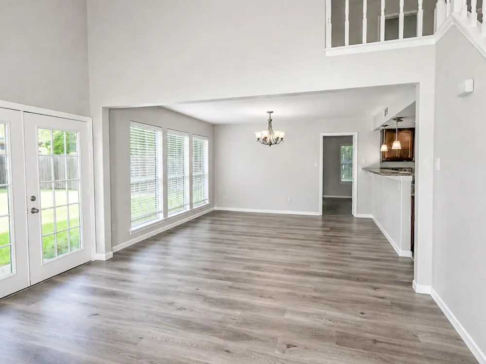 325 Old Course Drive Friendswood, TX 77546