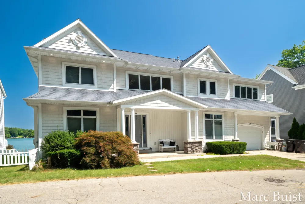 421 Lake Drive Caledonia, MI 49316
